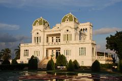 14 Cuba - Cienfuegos - Club Cienfuegos Outside.JPG